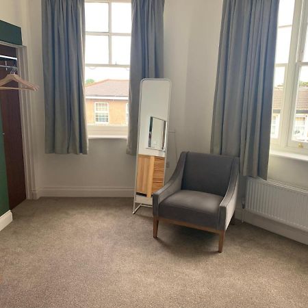 The Fox & Hounds Hotel Лондон Екстериор снимка